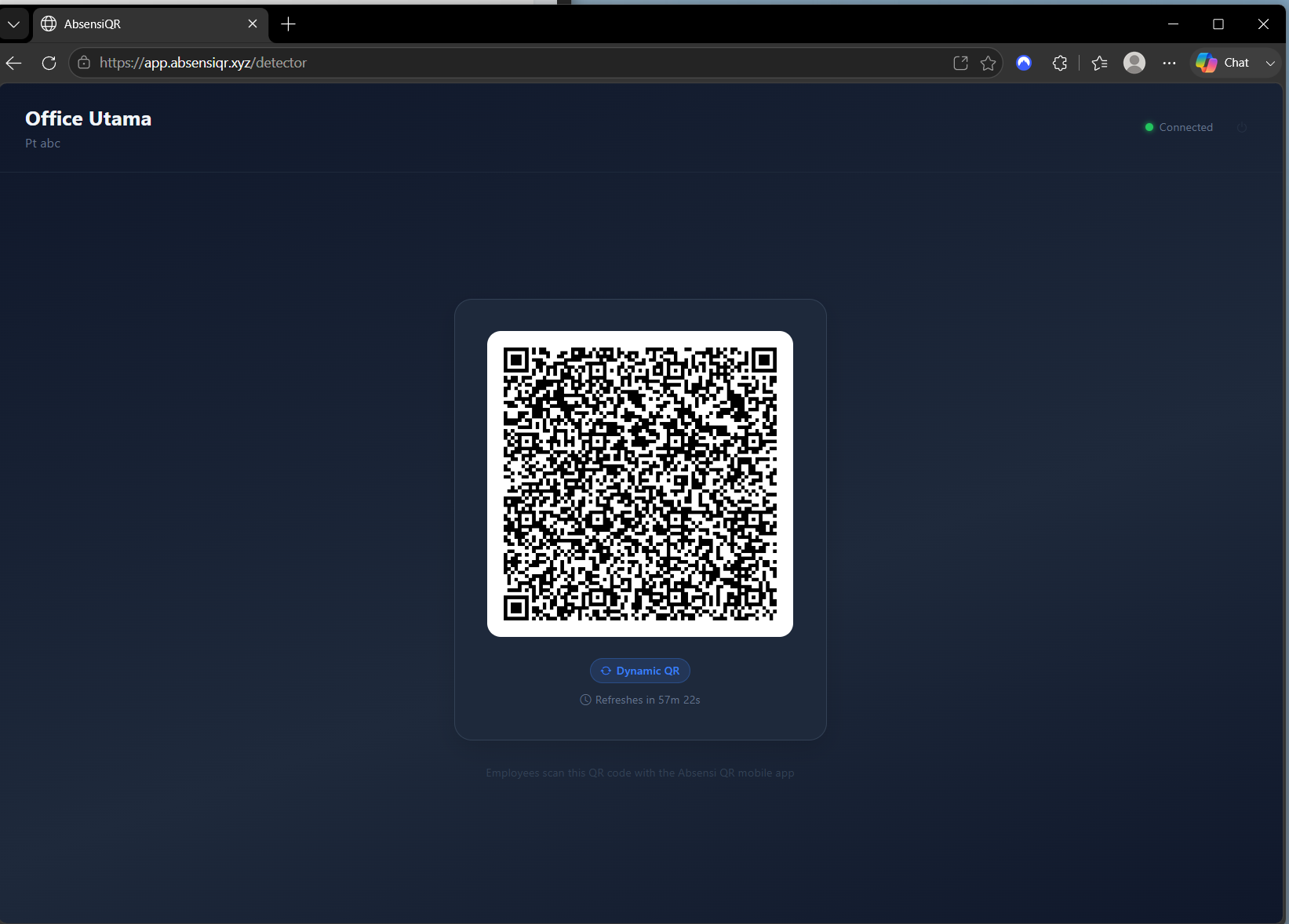 Layar face detector menampilkan Kode QR aktif